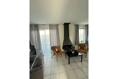 Schönes Haus in 5* Zeeland Village