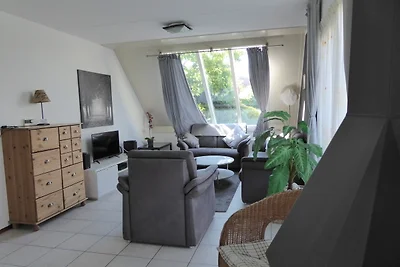 Schönes Haus in 5* Zeeland Village