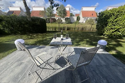 Schönes Haus in 5* Zeeland Village