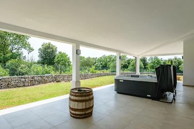 Holiday house Lera Rovinj, with football field, sauna, jacuzzi