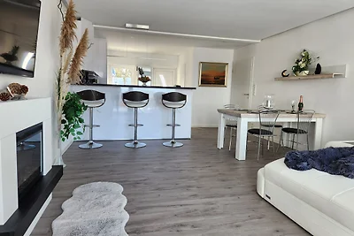 Ferienhaus Sealodge mit Seeblick, Sauna, Kamin an der Ostseeküste