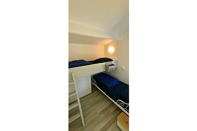 Cosy-Bungalow-350