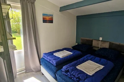 Cosy-Bungalow-350