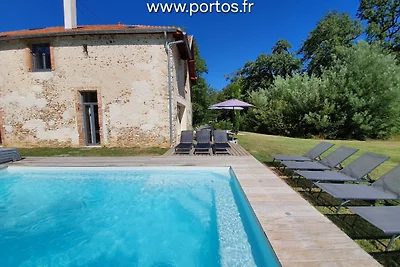 COACH-HOUSE PORTOS