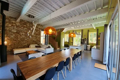 COACH-HOUSE PORTOS