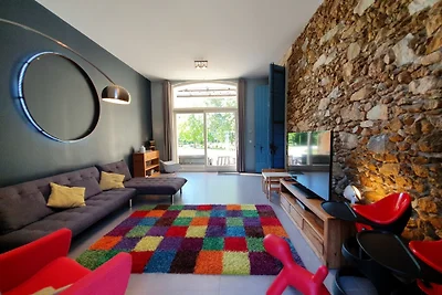 COACH-HOUSE PORTOS