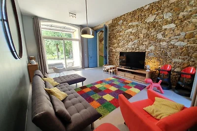 COACH-HOUSE PORTOS