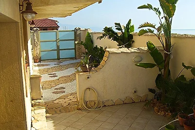 The Golden Rainbow - SEAFRONT apartment