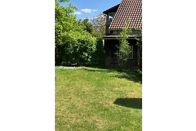 Ferienhaus mit Garten + Balkon