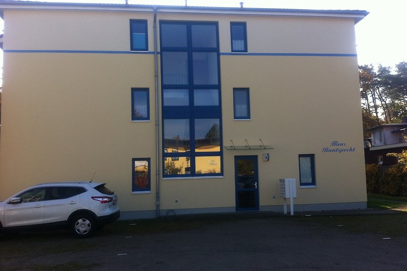Eingang zum Ferienhaus und zur Wohnung "Buntspecht 12"