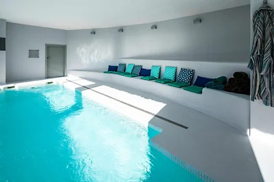 Chic and stylish villa in Roca Llisa