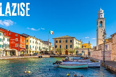 Appartamento a Lazise sul Lago di Garda con Piscina e Giardino