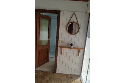 Ferienhaus am Wasser mit Boot und Whirlpool