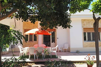 Villa Flora 8/9 posti letto a 50 mt. dal mare