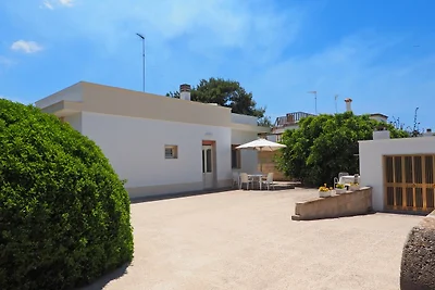 Villa Flora 8/9 posti letto a 50 mt. dal mare