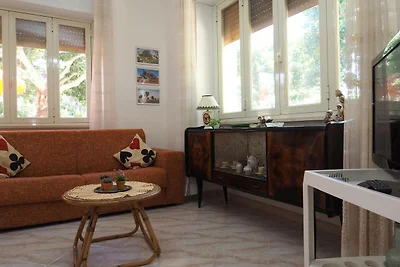 Villa Flora 8/9 posti letto a 50 mt. dal mare