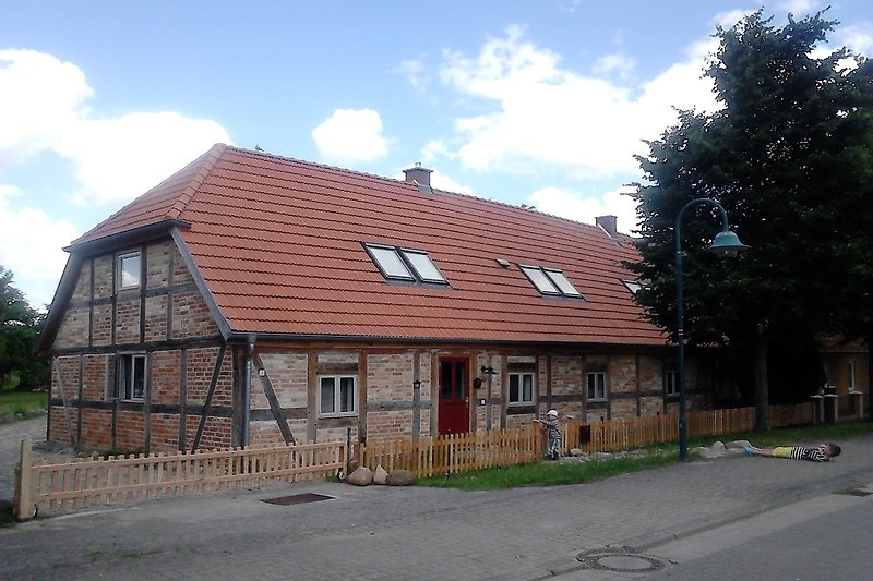 Melz, Dorfstraße 19