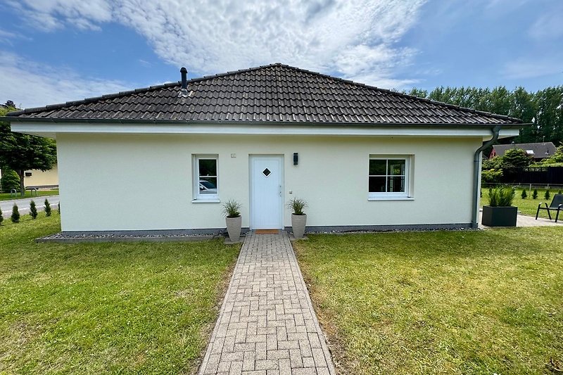 Gemütliches Haus mit gepflegtem Garten in ruhiger Lage
