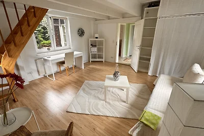 Tolles Holzhaus am Stadtrand Berlins, 700qm Garten, extra Gartenhaus