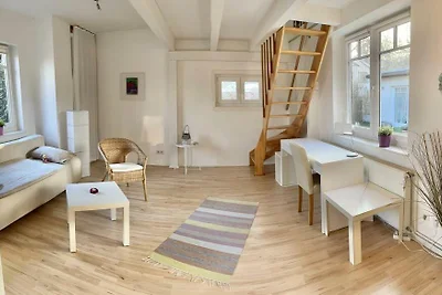 Tolles Holzhaus am Stadtrand Berlins, 700qm Garten, extra Gartenhaus