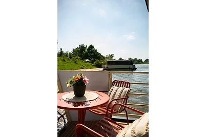 Hausboot Seezauber – Gemütlich & fahrend in der Natur