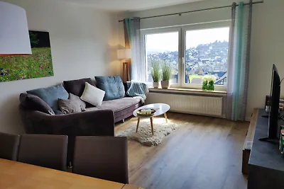 Ferienhaus Eschennest mit Sauerlandtraumblick auf Eversberg