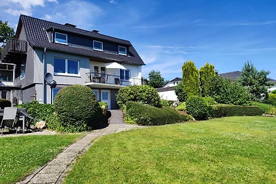 Ferienhaus Eschennest mit Sauerlandtraumblick auf Eversberg