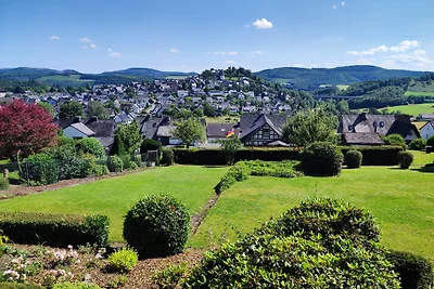 Ferienhaus Eschennest mit Sauerlandtraumblick auf Eversberg