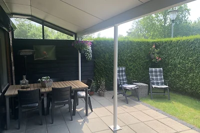 Frühstück auf der Süd-Veranda geniessen,  den nachmitäglichen Tee, oder für den abendlichen Drink Frühstück auf der Süd-Veranda geniessen,  den nachmitäglichen Tee, oder für den abendlichen Drink