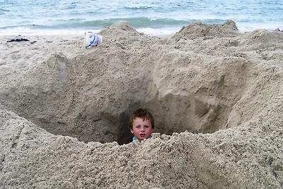 Wer gräbt das tiefste Strandloch? Wer gräbt das tiefste Strandloch?