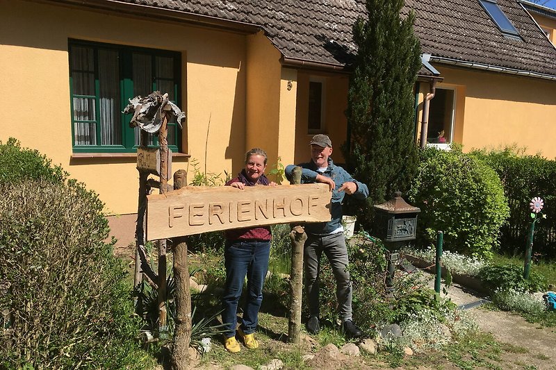 Wir sagen: Herzlich willkommen in ruhiger Umgebung von Wälder, Wiesen und Seen - Natur pur