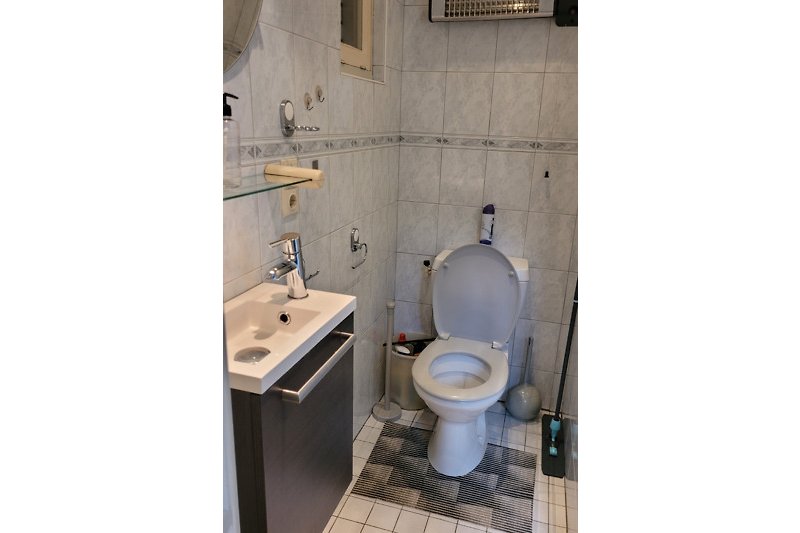 Badezimmer mit  Toilette