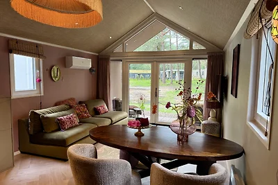 Ferienhaus mit privatem Eco-Hot Tub im Grünen