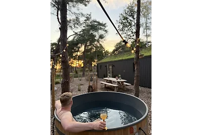 Ferienhaus mit privatem Eco-Hot Tub im Grünen