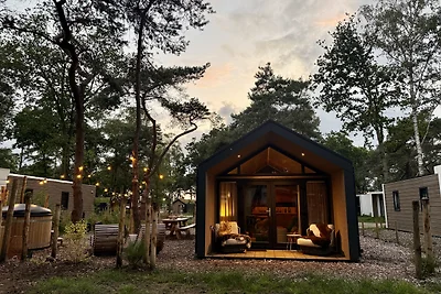 Ferienhaus mit privatem Eco-Hot Tub im Grünen