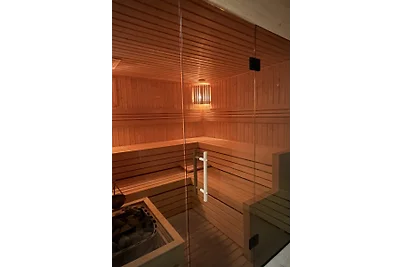 Private Ferienwohnung mit Küchenzeile und kostenlosem Parkplatz im Sea & Forest Resort: Pool, Sauna, Whirlpool
