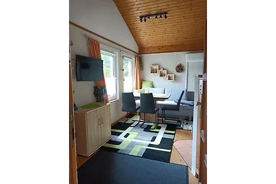 Häusl am Waldrand mit Südblick