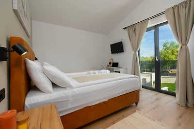 Moderne 300 m² villa • Kingsize-bed