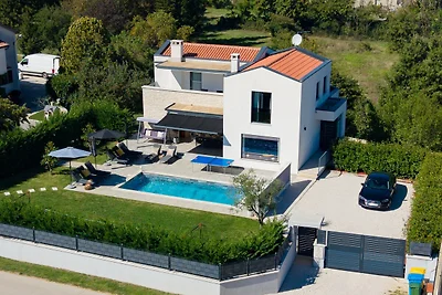 Moderna vila od 300 m² • King size krevet