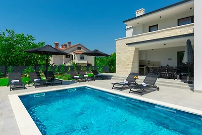 Moderne 300 m² villa • Kingsize-bed