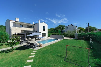 Moderna vila od 300 m² • King size krevet