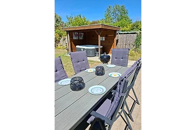 Wohnung mit vorgeheiztem Whirlpool