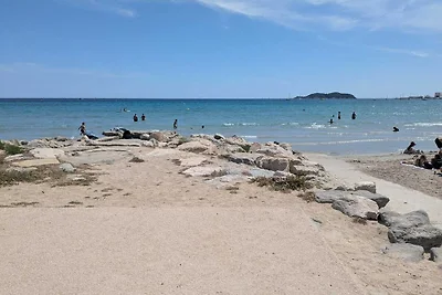 Ruhige Wohnung mit Terrasse,200 metern entfernt vom Strand, Privates Parkplatz (La Ciotat)