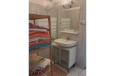 Ruhige Wohnung mit Terrasse,200 metern entfernt vom Strand, Privates Parkplatz (La Ciotat)