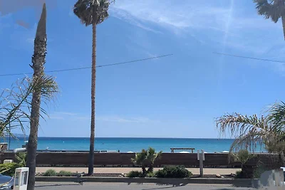 Ruhige Wohnung mit Terrasse,200 metern entfernt vom Strand, Privates Parkplatz (La Ciotat)