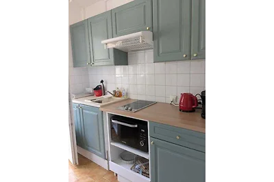 Ruhige Wohnung mit Terrasse,200 metern entfernt vom Strand, Privates Parkplatz (La Ciotat)