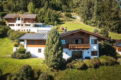 Chalet Crown of the Alps, Seeblick & Garten