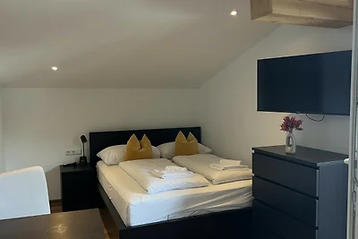 Tevini Boutique Suites - Studio