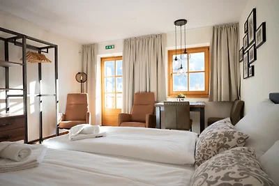 Landhaus Lodges Kaprun - Josef, Pool & fusslä...