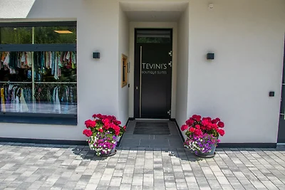 Tevini Boutique Suites - Apartment Fire,...